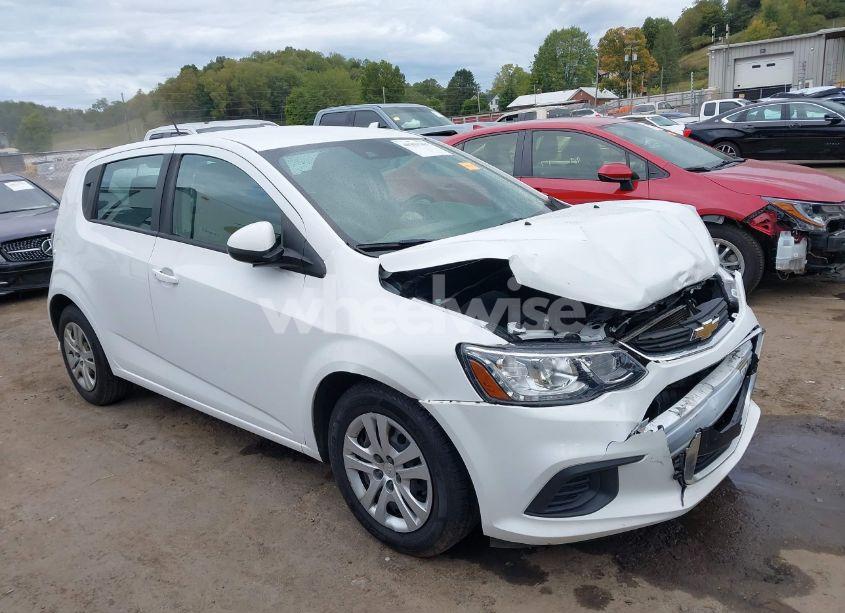 2020 Chevrolet Sonic FWD 1FL 5-DOOR (VIN 1G1JG6SB8L4123715) main photo