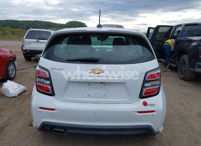 Photo 16 of 2020 Chevrolet Sonic FWD 1FL 5-DOOR (VIN 1G1JG6SB8L4123715)