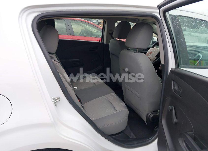 Photo 8 of 2020 Chevrolet Sonic FWD 1FL 5-DOOR (VIN 1G1JG6SB8L4123715)