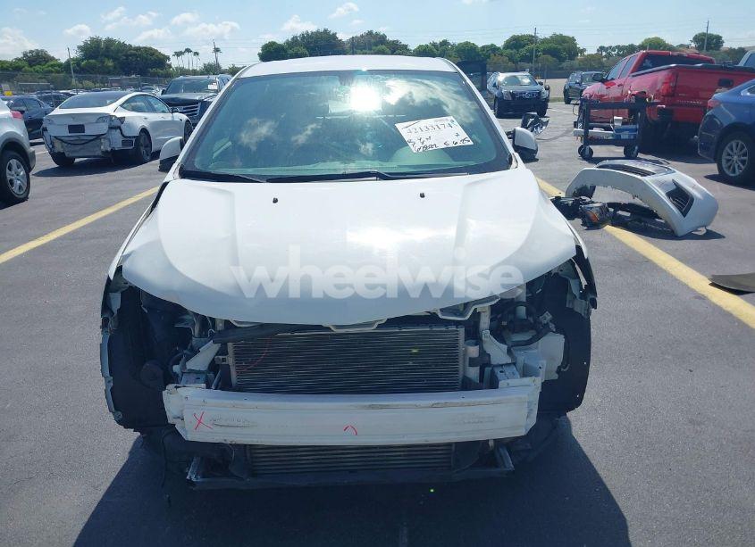 Photo 6 of 2019 Chevrolet Sonic LT AUTO (VIN 1G1JG6SB9K4142045)