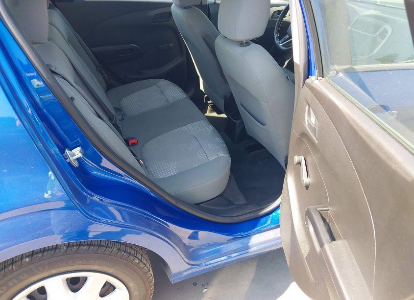 Photo 8 of 2020 Chevrolet Sonic FWD 1FL 5-DOOR (VIN 1G1JG6SBXL4127832)