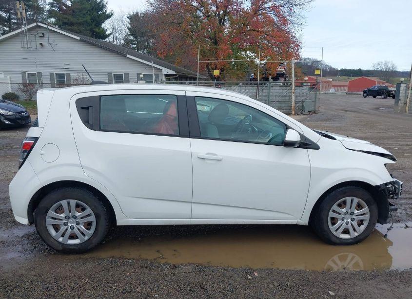 Photo 14 of 2017 Chevrolet Sonic LT AUTO (VIN 1G1JG6SG1H4149432)