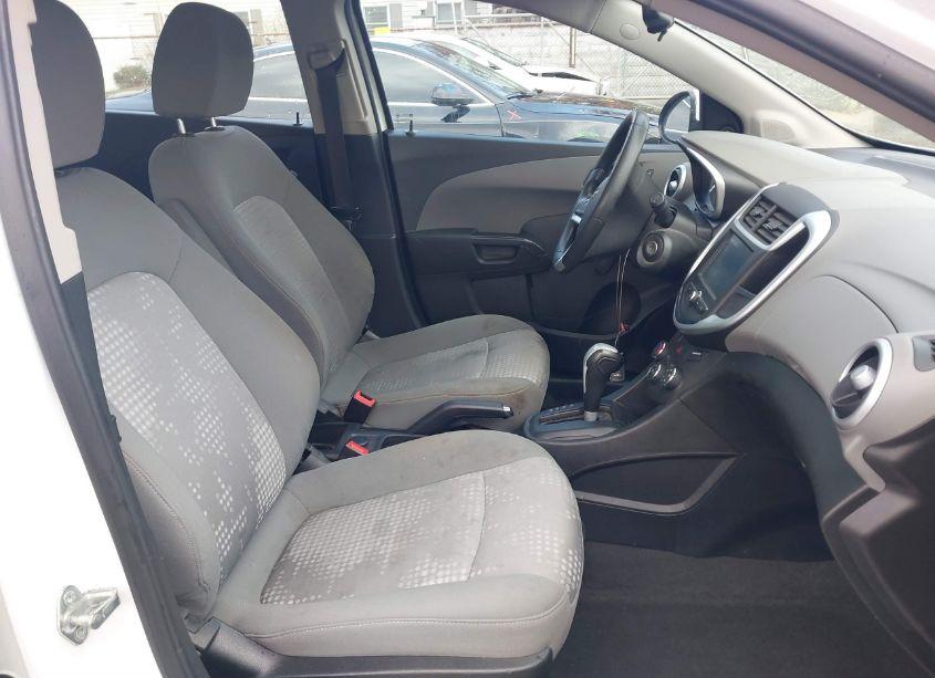 Photo 5 of 2017 Chevrolet Sonic LT AUTO (VIN 1G1JG6SG1H4149432)