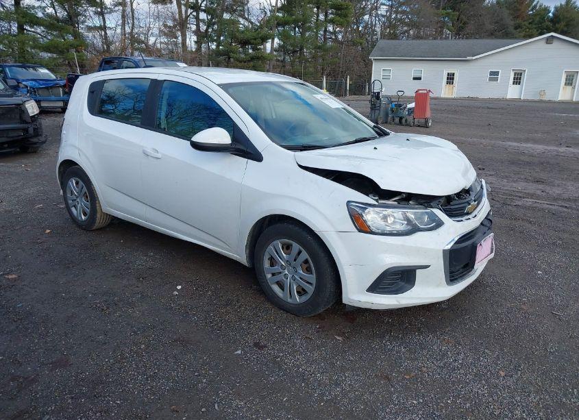2017 Chevrolet Sonic LT AUTO (VIN 1G1JG6SG4H4163969) main photo