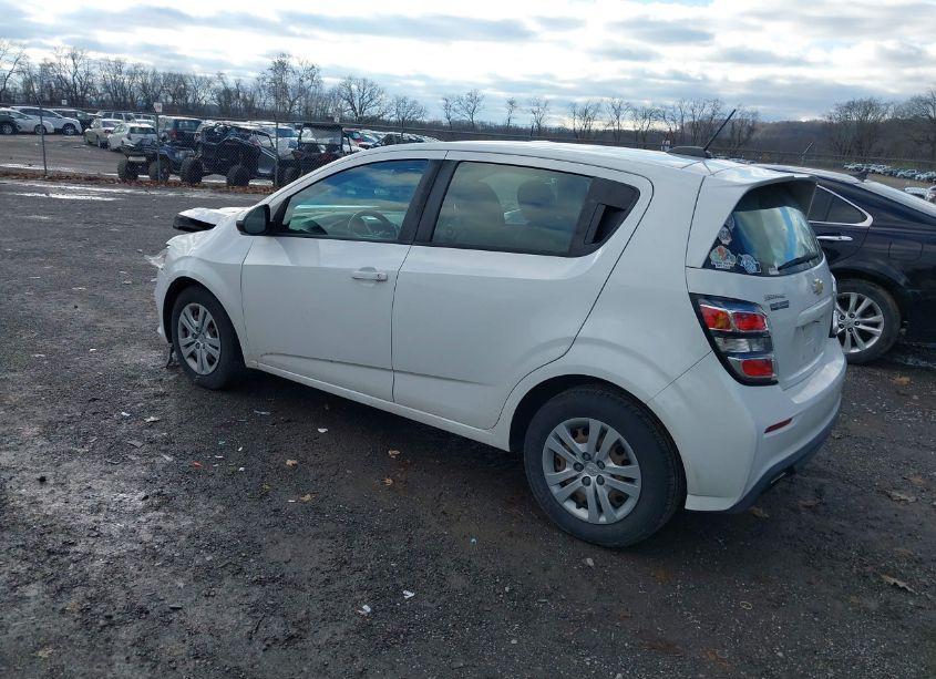 Photo 3 of 2017 Chevrolet Sonic LT AUTO (VIN 1G1JG6SG4H4163969)