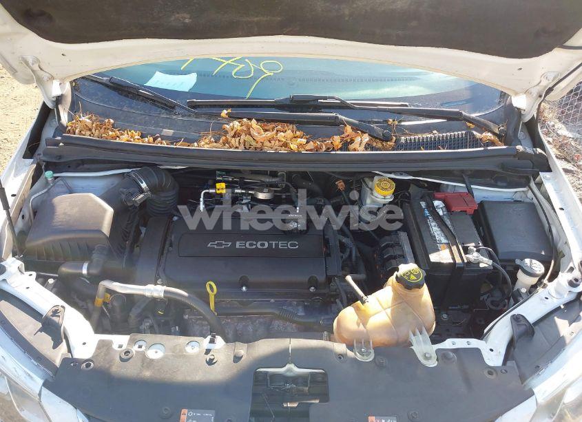 Photo 10 of 2017 Chevrolet Sonic LT AUTO (VIN 1G1JG6SG7H4144638)