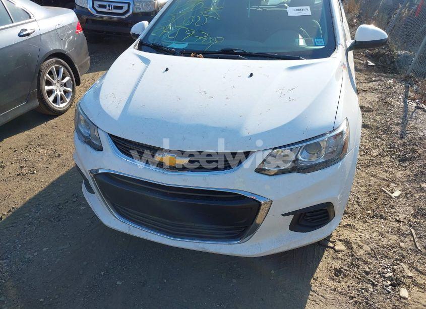 Photo 6 of 2017 Chevrolet Sonic LT AUTO (VIN 1G1JG6SG7H4144638)