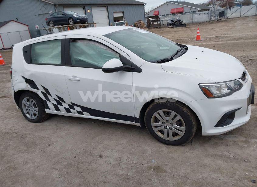 Photo 13 of 2017 Chevrolet Sonic LT AUTO (VIN 1G1JG6SG8H4149928)