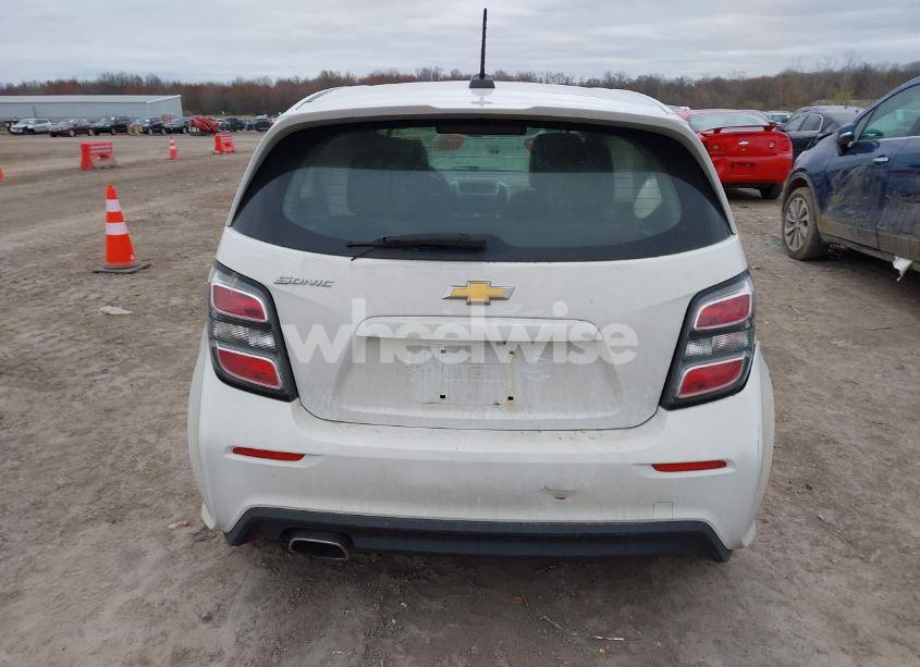 Photo 16 of 2017 Chevrolet Sonic LT AUTO (VIN 1G1JG6SG8H4149928)