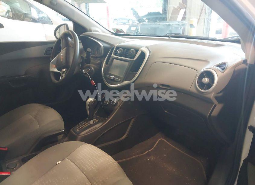 Photo 5 of 2017 Chevrolet Sonic LT AUTO (VIN 1G1JG6SG8H4164591)