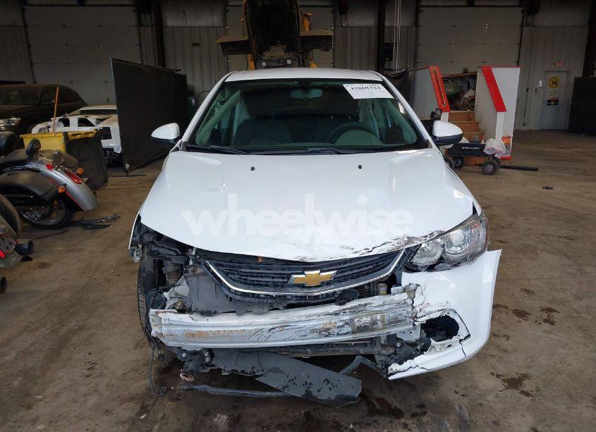 Photo 13 of 2018 Chevrolet Sonic LT AUTO (VIN 1G1JG6SH0J4104044)