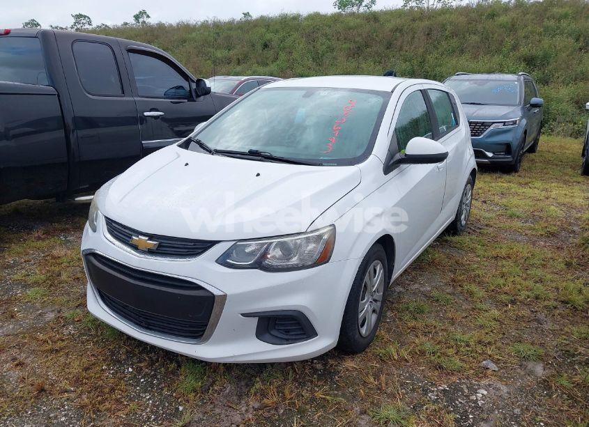 Photo 6 of 2017 Chevrolet Sonic LT AUTO (VIN 1G1JG6SH8H4166785)
