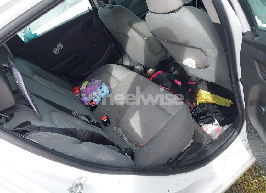 Photo 8 of 2017 Chevrolet Sonic LT AUTO (VIN 1G1JG6SH8H4166785)