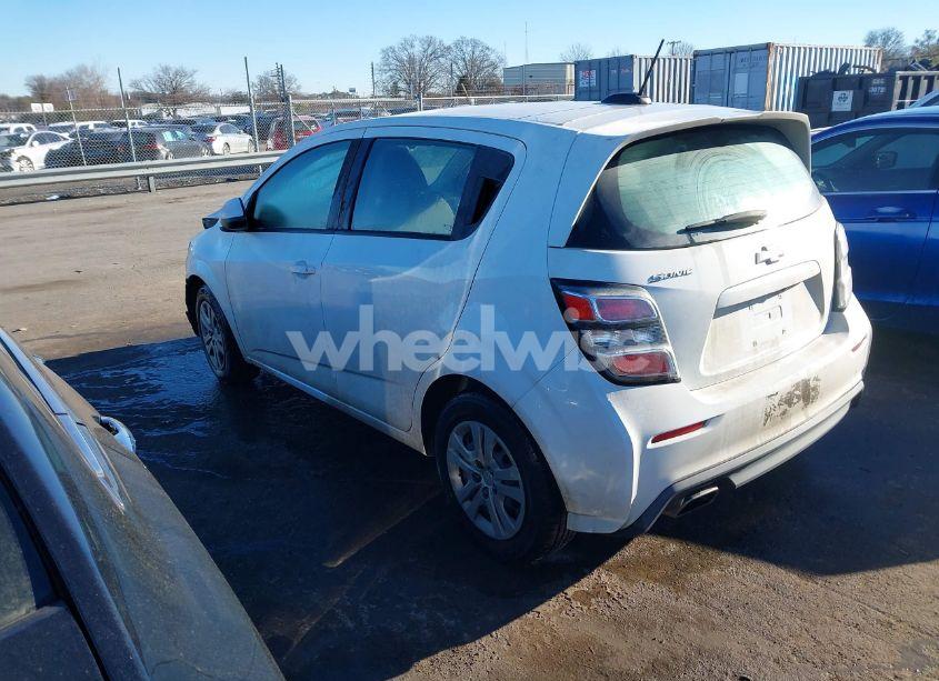 Photo 3 of 2017 Chevrolet Sonic (VIN 1G1JG6SH9H4160400)