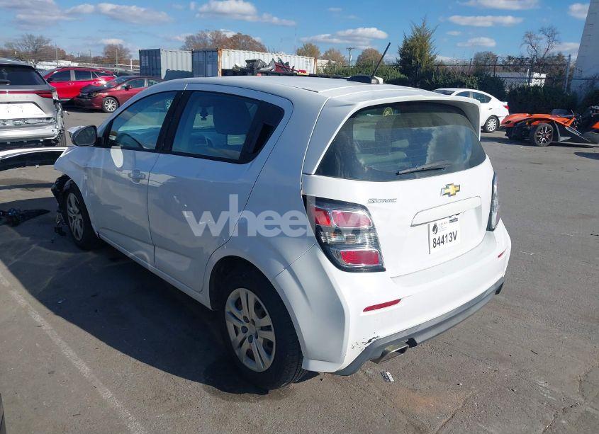 Photo 3 of 2017 Chevrolet Sonic LT AUTO (VIN 1G1JG6SH9H4172580)