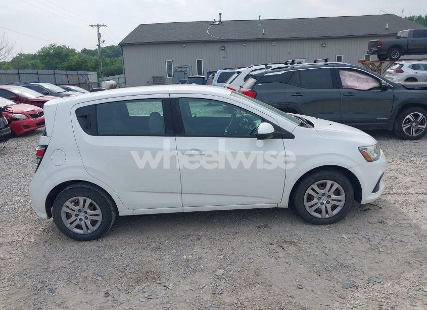 Photo 13 of 2018 Chevrolet Sonic LT AUTO (VIN 1G1JG6SH9J4107802)