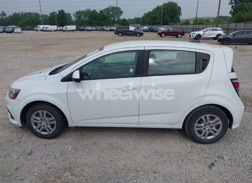 Photo 14 of 2018 Chevrolet Sonic LT AUTO (VIN 1G1JG6SH9J4107802)