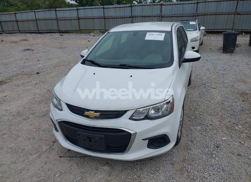 Photo 6 of 2018 Chevrolet Sonic LT AUTO (VIN 1G1JG6SH9J4107802)