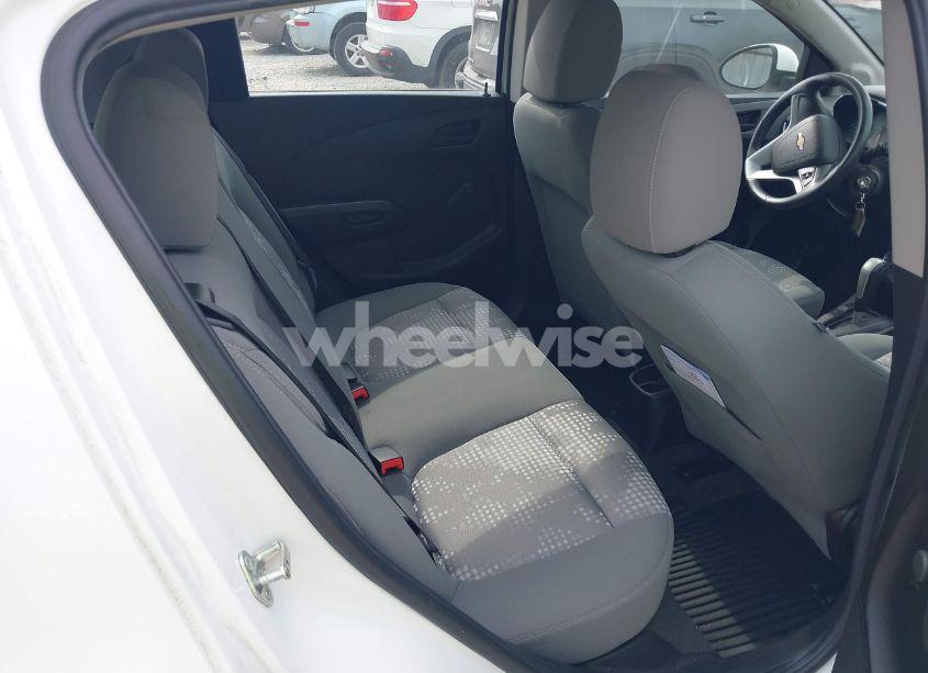 Photo 8 of 2018 Chevrolet Sonic LT AUTO (VIN 1G1JG6SH9J4107802)