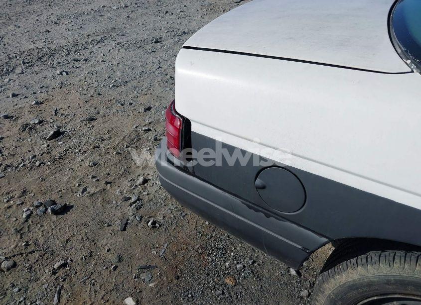 Photo 11 of 1996 Chevrolet Corsica (VIN 1G1LD5549TY265010)