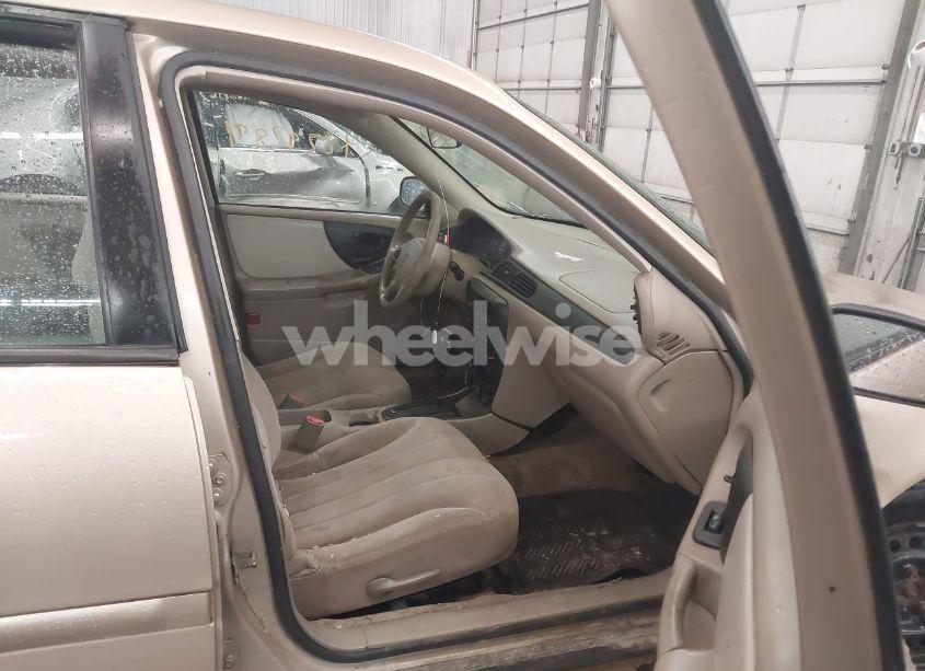 Photo 5 of 2004 Chevrolet Classic (VIN 1G1ND52F04M706725)