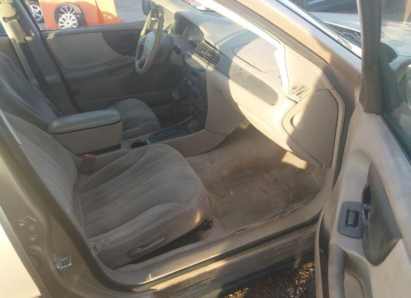 Photo 5 of 2004 Chevrolet Classic (VIN 1G1ND52F94M672848)