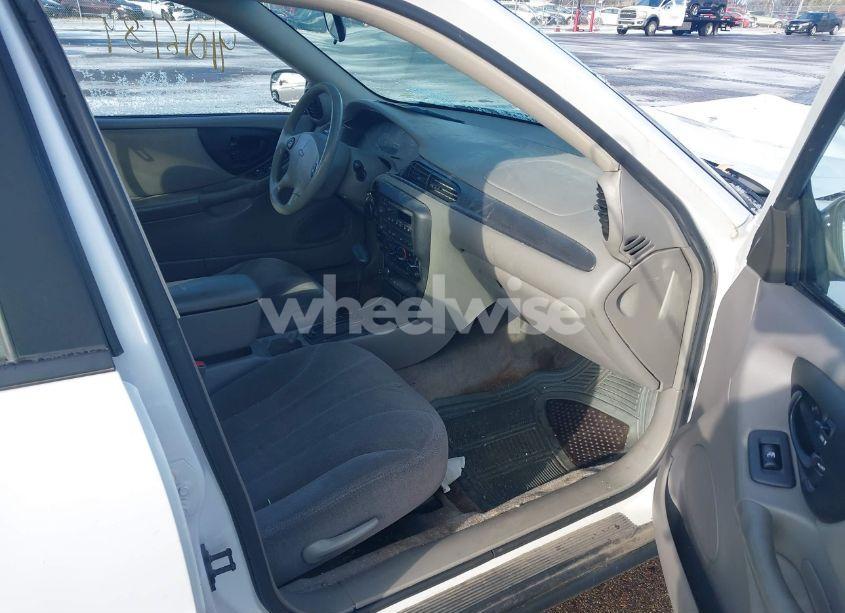 Photo 5 of 2004 Chevrolet Classic (VIN 1G1ND52FX4M524269)