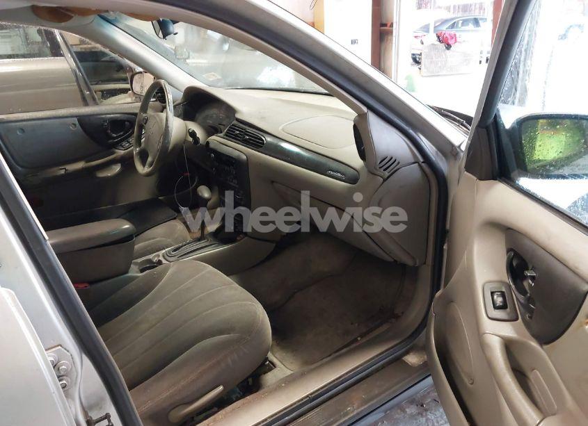 Photo 5 of 2001 Chevrolet Malibu (VIN 1G1ND52J11M669975)