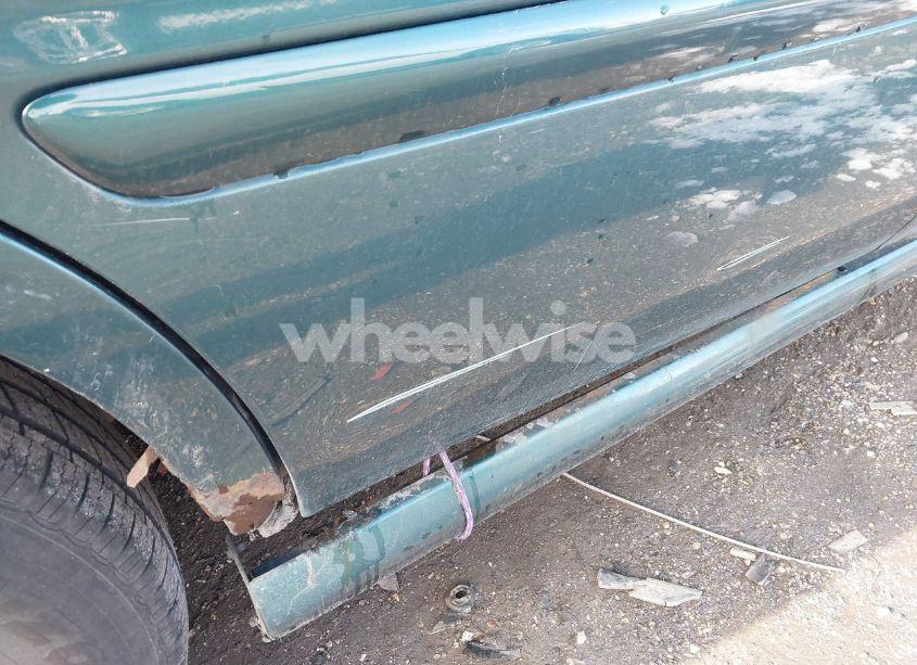 Photo 6 of 2000 Chevrolet Malibu (VIN 1G1ND52J1Y6283913)