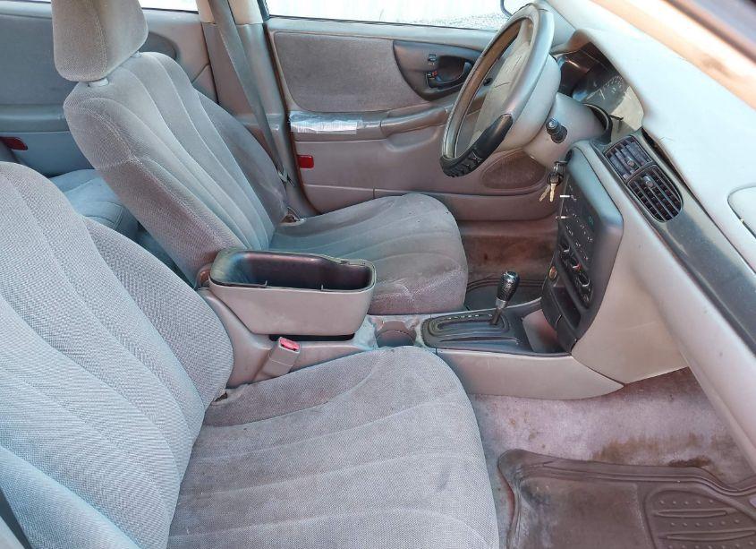 Photo 5 of 2001 Chevrolet Malibu (VIN 1G1ND52J316133632)