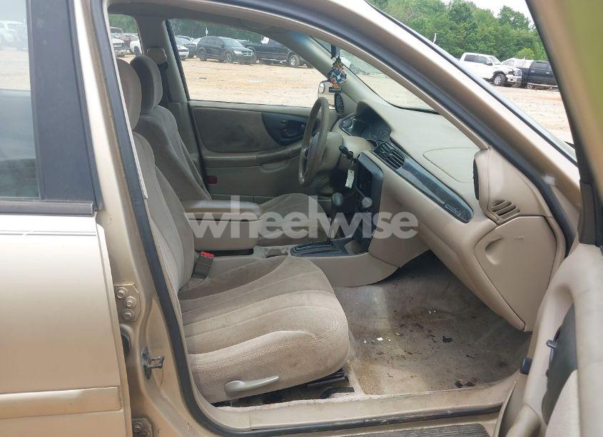 Photo 5 of 2002 Chevrolet Malibu (VIN 1G1ND52J42M579737)