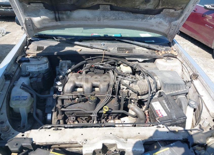 Photo 10 of 2002 Chevrolet Malibu (VIN 1G1ND52J72M557067)