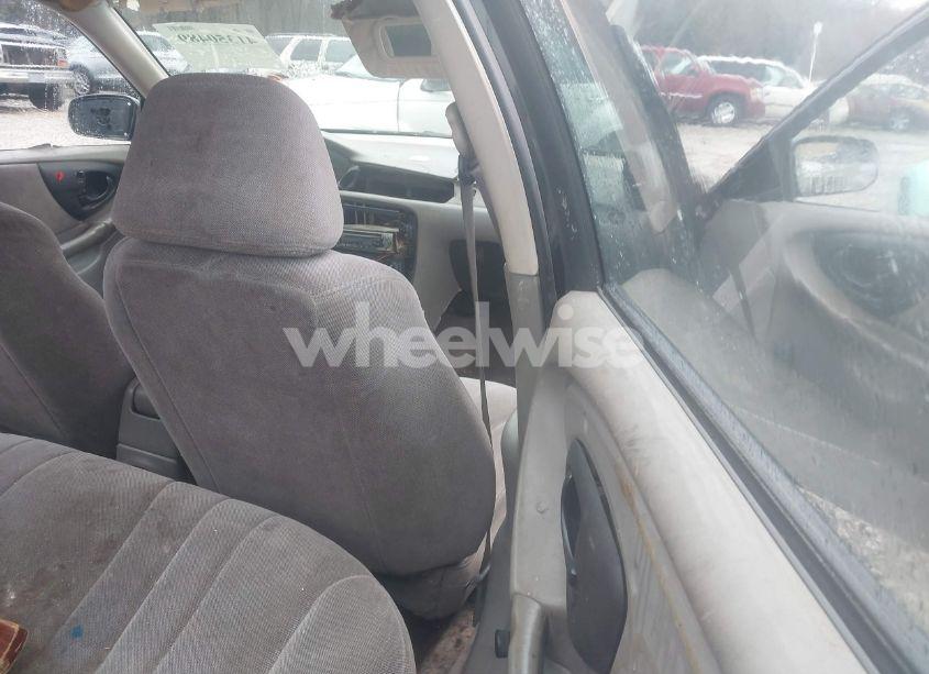 Photo 8 of 2002 Chevrolet Malibu (VIN 1G1ND52J92M565932)