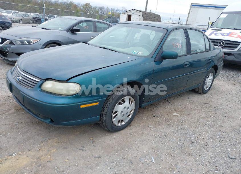 Photo 2 of 1998 Chevrolet Malibu (VIN 1G1ND52M8WY142896)