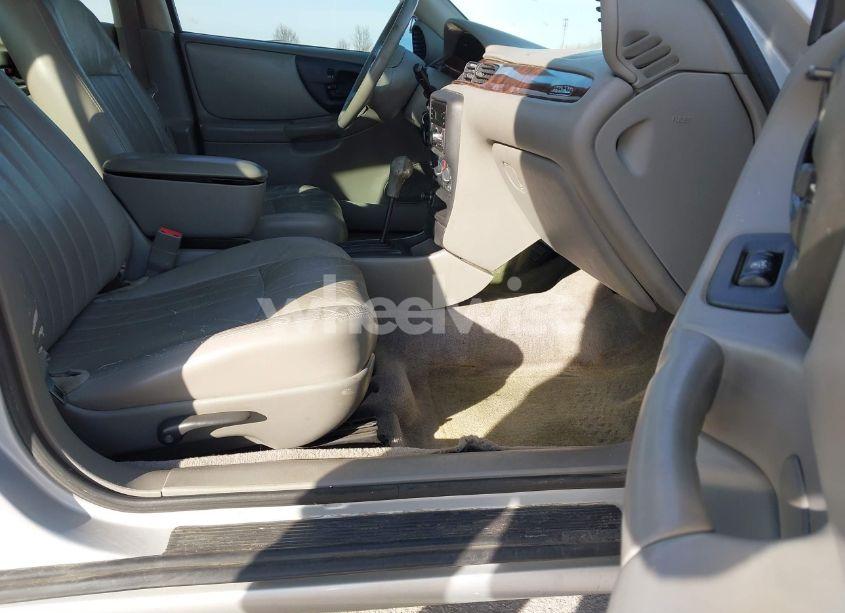 Photo 5 of 2001 Chevrolet Malibu LS (VIN 1G1NE52J216211458)