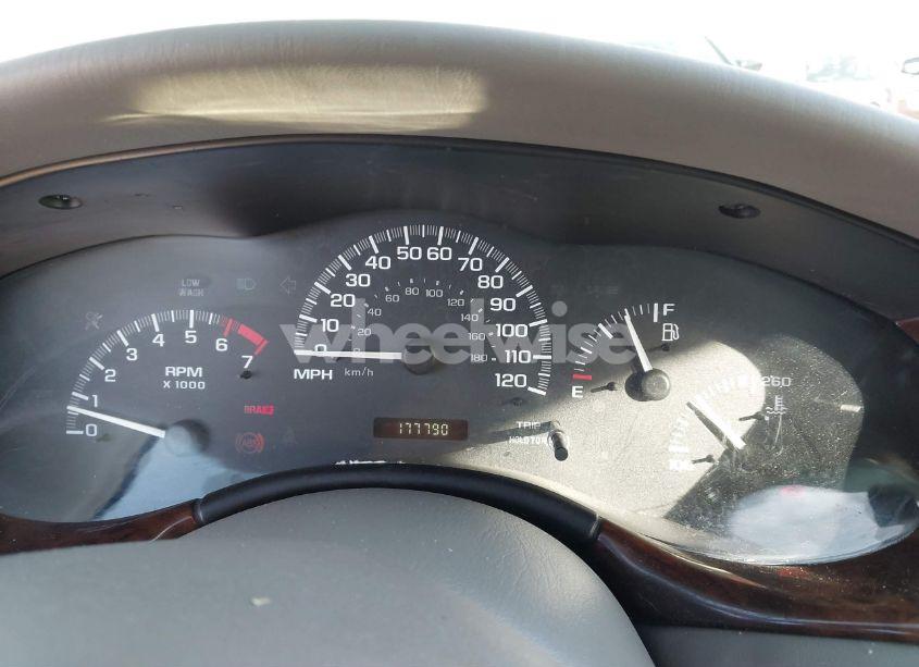 Photo 7 of 2001 Chevrolet Malibu LS (VIN 1G1NE52J216211458)