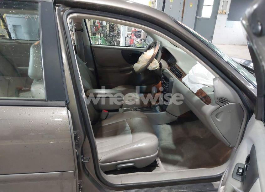 Photo 5 of 2001 Chevrolet Malibu LS (VIN 1G1NE52J616229171)