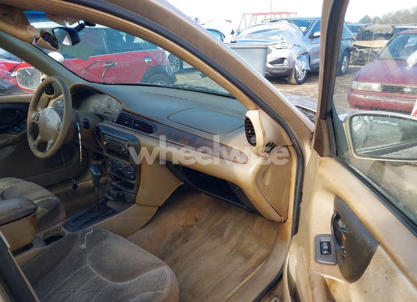 Photo 5 of 2002 Chevrolet Malibu LS (VIN 1G1NE52J82M527511)