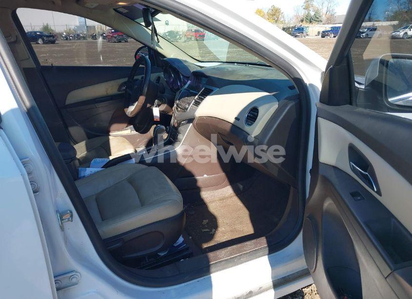 Photo 5 of 2014 Chevrolet Cruze DIESEL (VIN 1G1P75SZ2E7294575)