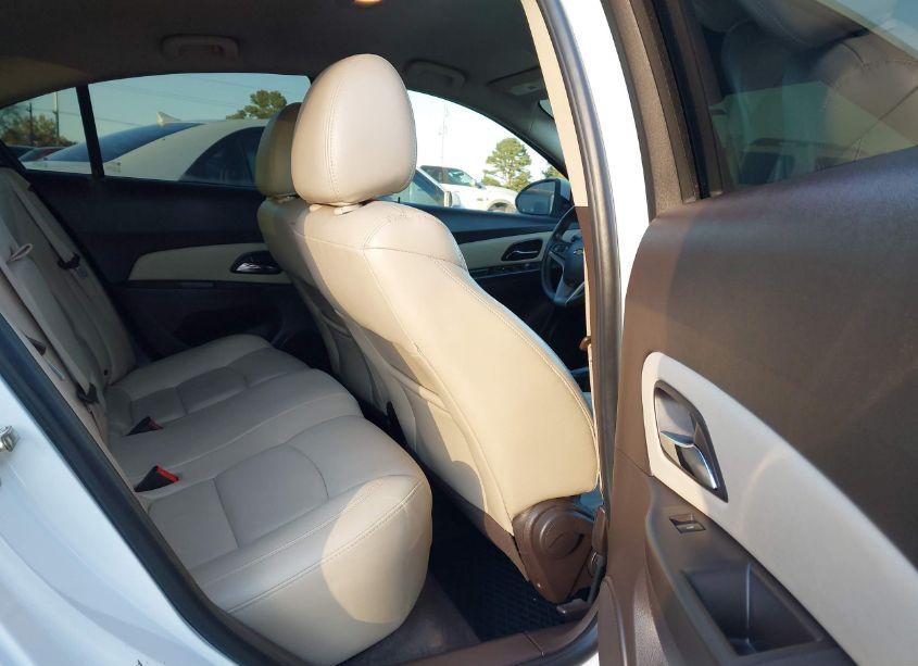 Photo 8 of 2014 Chevrolet Cruze DIESEL (VIN 1G1P75SZ3E7270138)