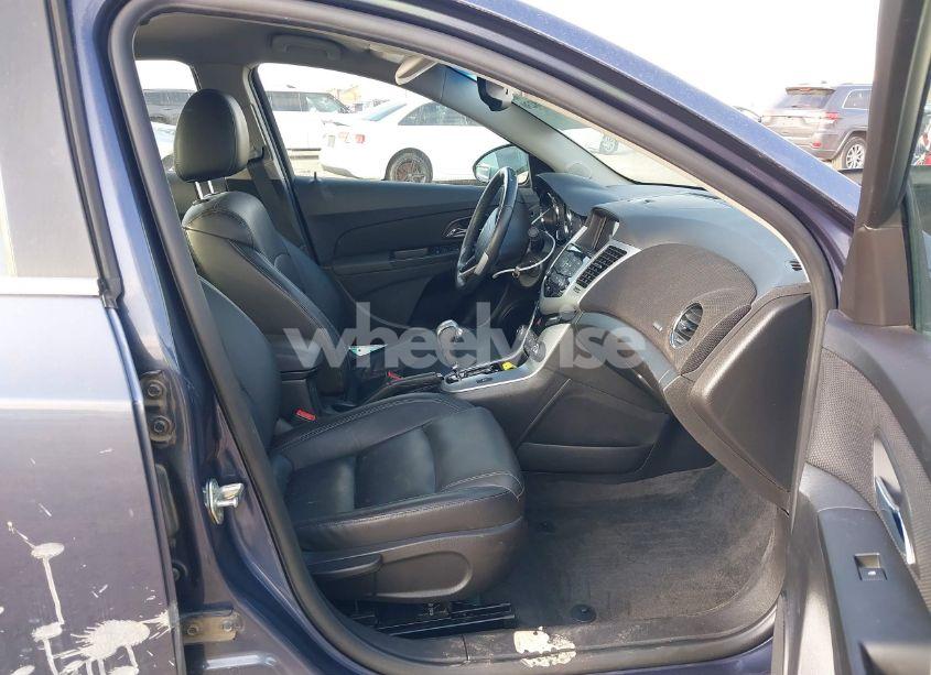 Photo 5 of 2014 Chevrolet Cruze (VIN 1G1P75SZ9E7225933)