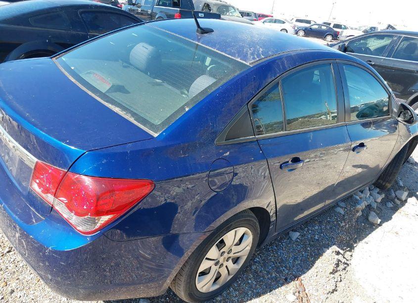 Photo 4 of 2013 Chevrolet Cruze LS AUTO (VIN 1G1PA5SG0D7107512)