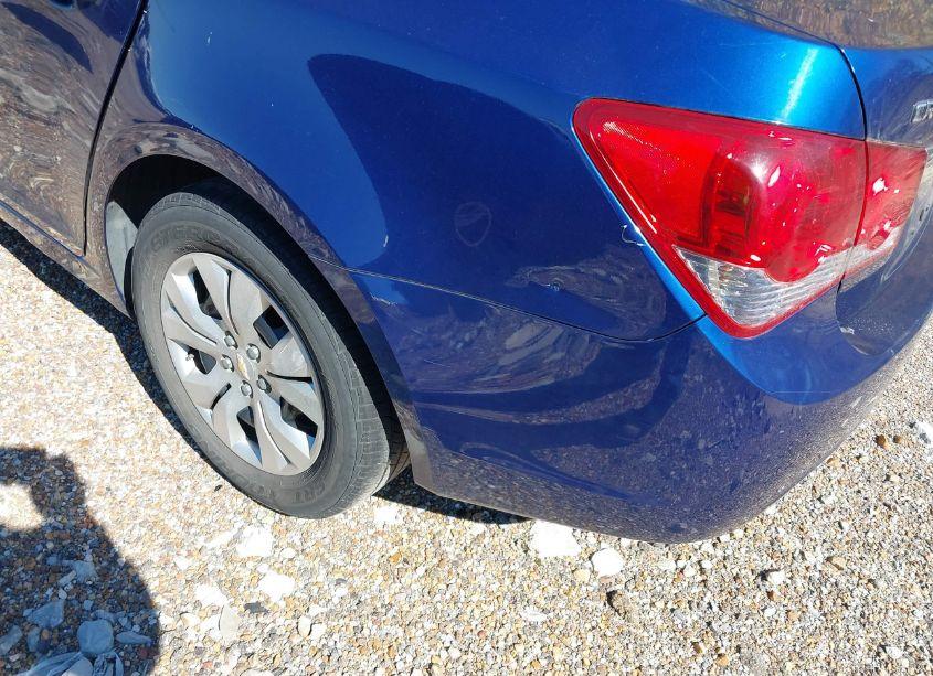 Photo 6 of 2013 Chevrolet Cruze LS AUTO (VIN 1G1PA5SG0D7107512)