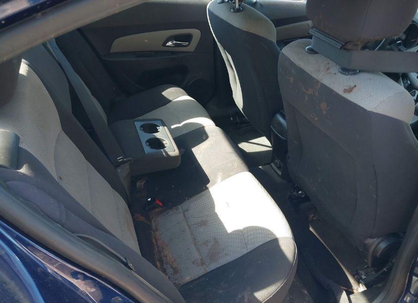 Photo 8 of 2013 Chevrolet Cruze LS AUTO (VIN 1G1PA5SG0D7107512)