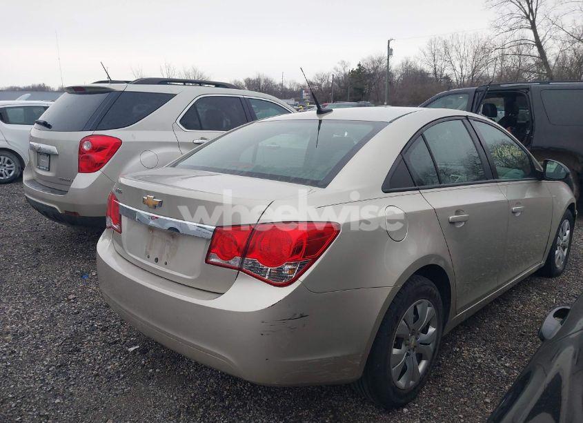 Photo 4 of 2013 Chevrolet Cruze LS AUTO (VIN 1G1PA5SG0D7187247)
