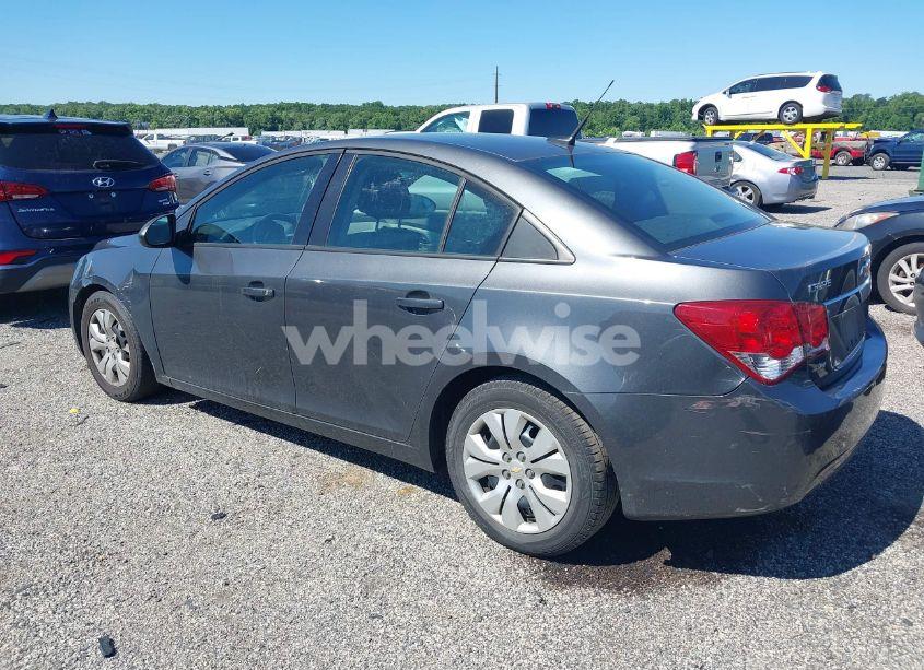 Photo 3 of 2013 Chevrolet Cruze LS AUTO (VIN 1G1PA5SG0D7224166)