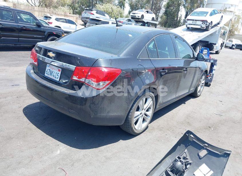 Photo 4 of 2013 Chevrolet Cruze LS AUTO (VIN 1G1PA5SG0D7250220)