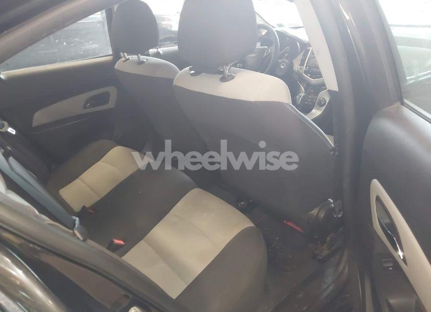 Photo 8 of 2013 Chevrolet Cruze LS AUTO (VIN 1G1PA5SG0D7294900)