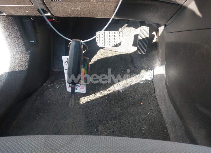 Photo 11 of 2013 Chevrolet Cruze LS AUTO (VIN 1G1PA5SG0D7318371)