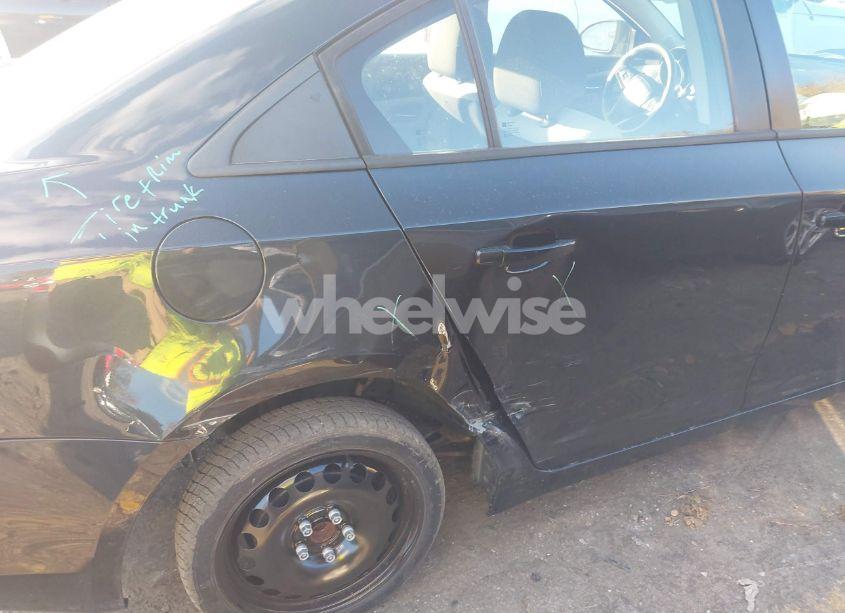 Photo 6 of 2013 Chevrolet Cruze LS AUTO (VIN 1G1PA5SG0D7318371)